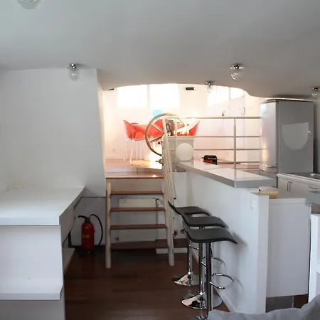 Tekne Houseboat Champs Elysees *