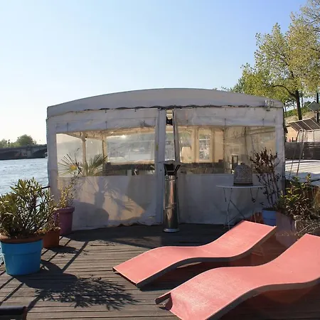 Houseboat Champs Elysees * Paris