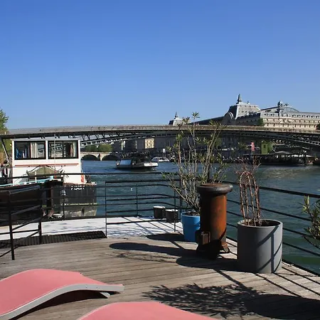 Houseboat Champs Elysees Paris